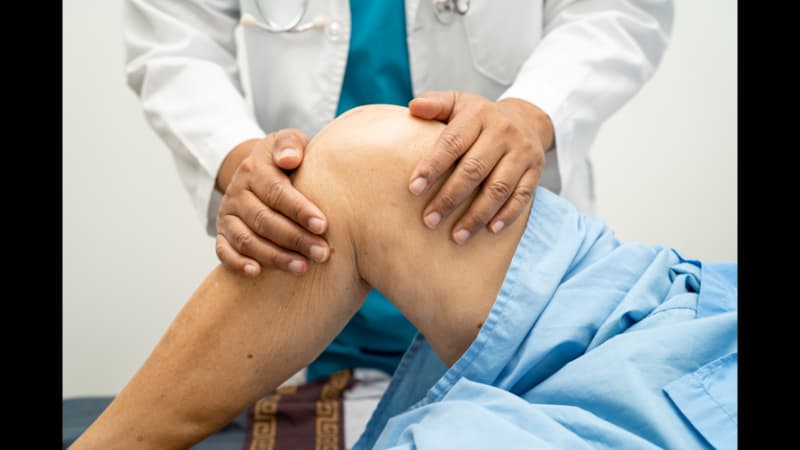 Ameliyatsız tedavi - fizyoterapi muayenesi